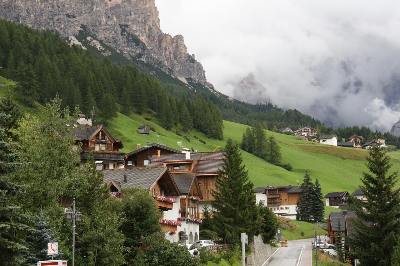 Residence Vajolet San Cassiano Екстериор снимка